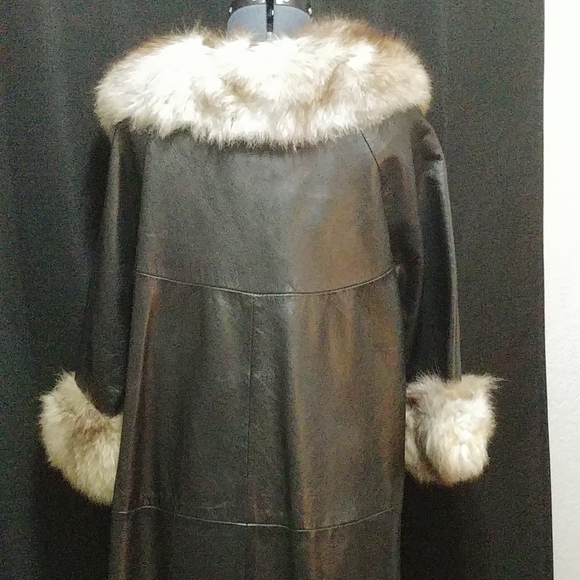 Leather Coat with Fur Collar - Picture 6 of 8